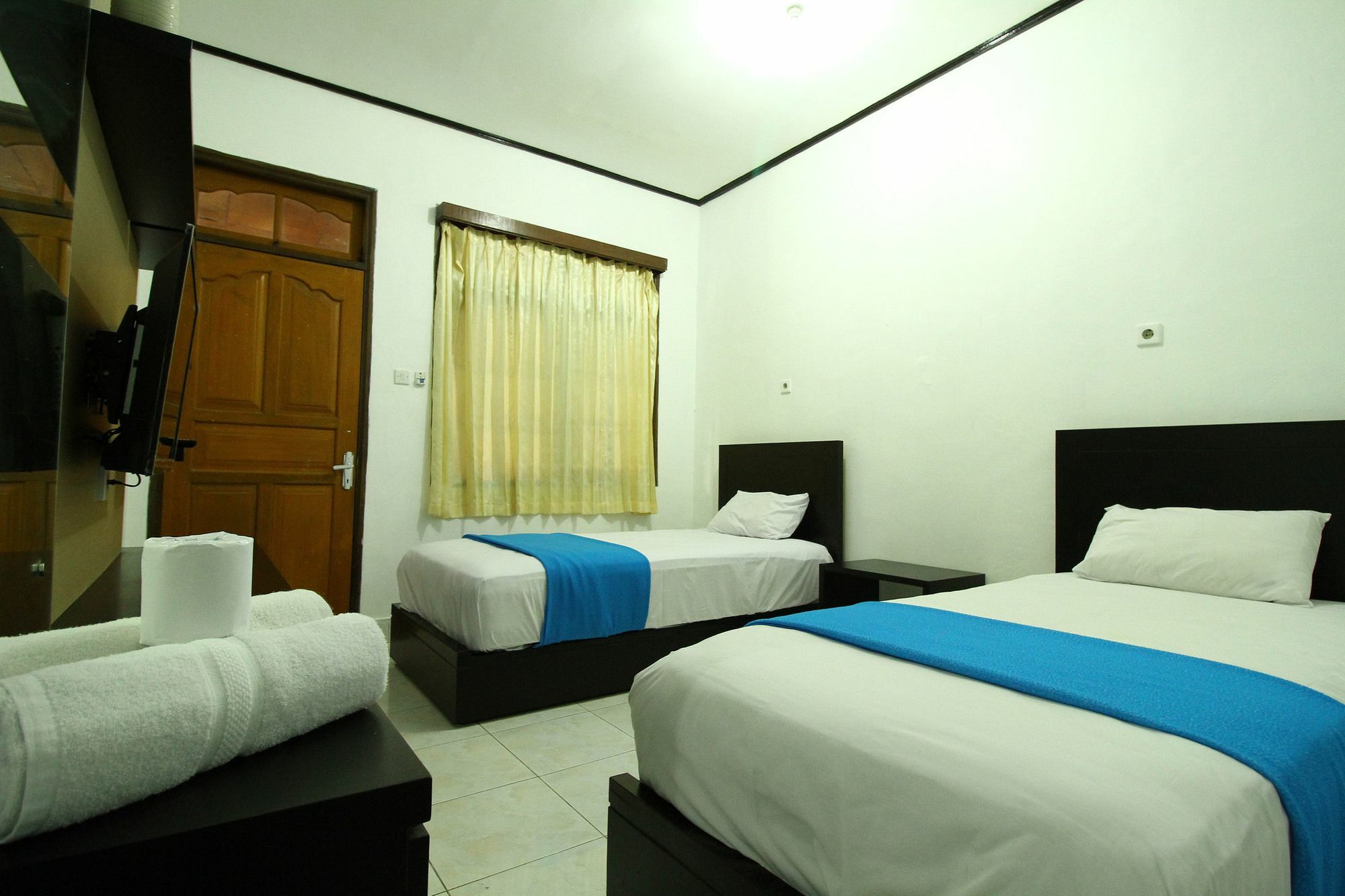 Dua Dara Inn Kuta Legian  Exterior photo