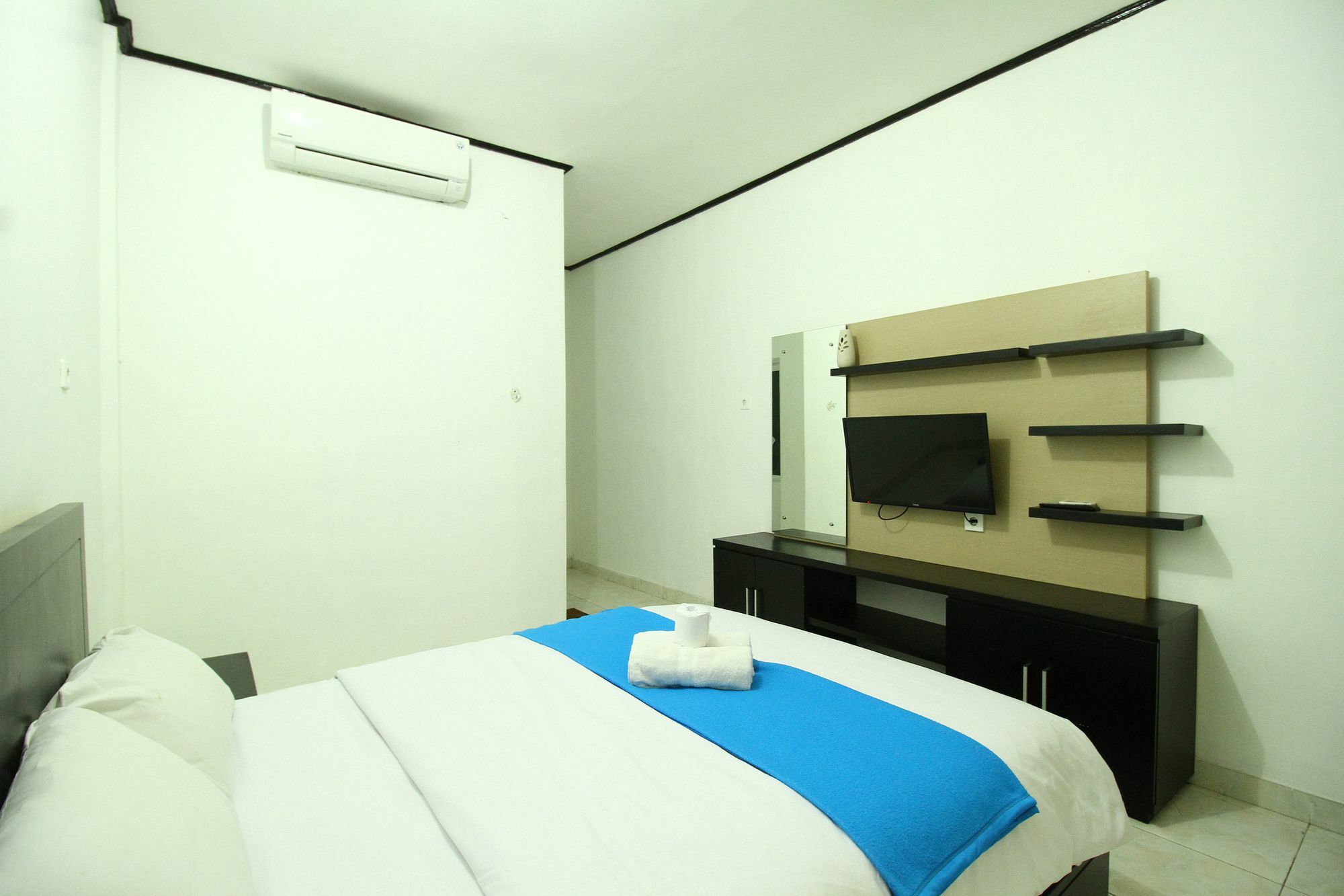 Dua Dara Inn Kuta Legian  Exterior photo