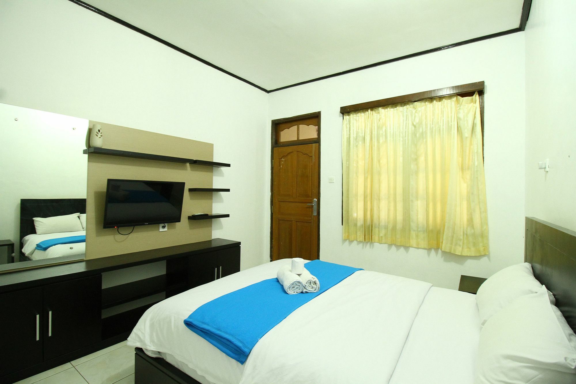 Dua Dara Inn Kuta Legian  Exterior photo