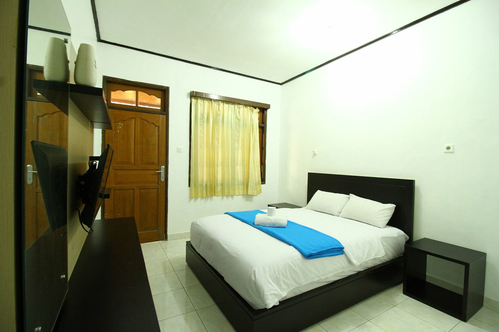 Dua Dara Inn Kuta Legian  Exterior photo