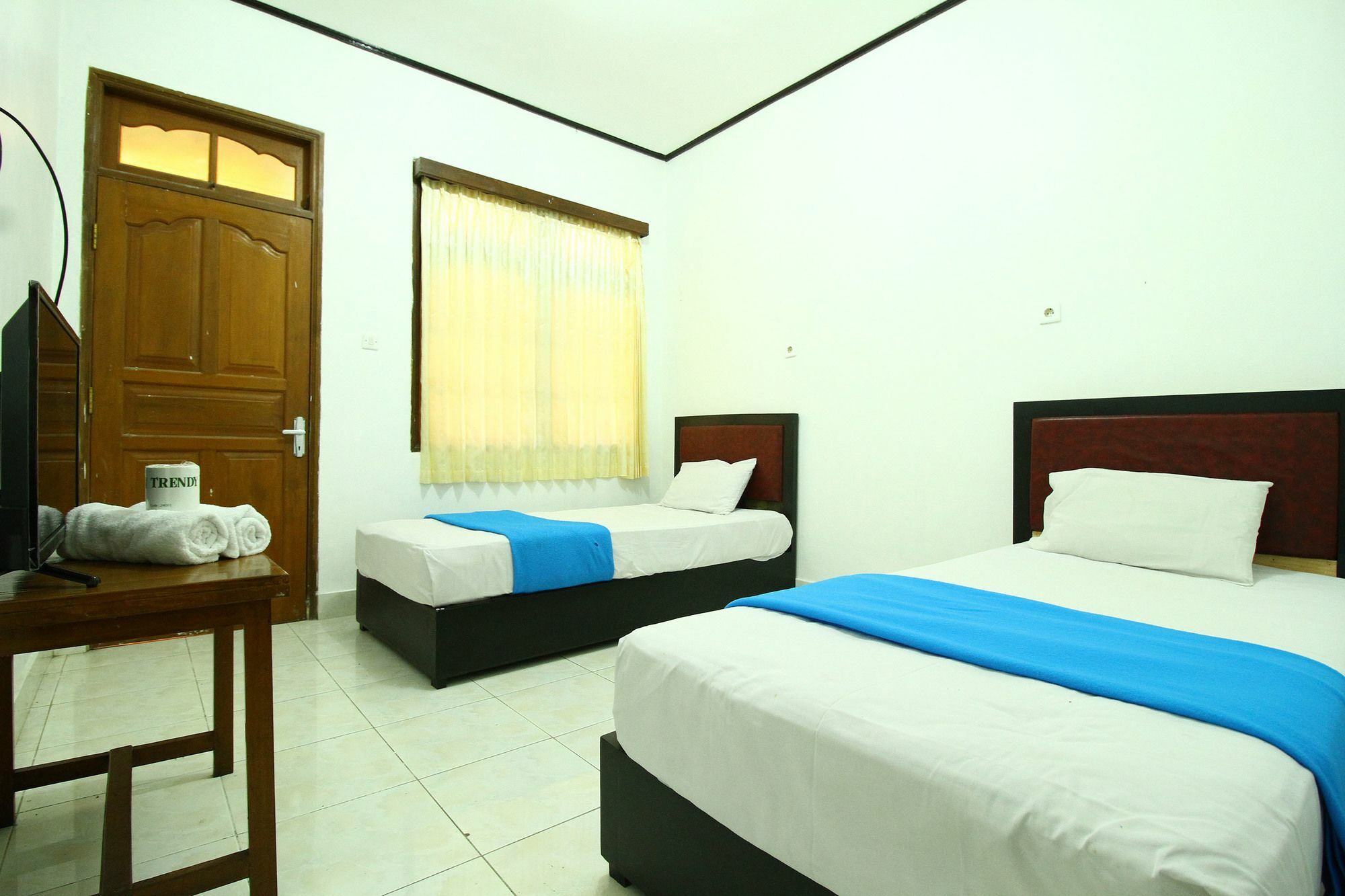 Dua Dara Inn Kuta Legian  Exterior photo